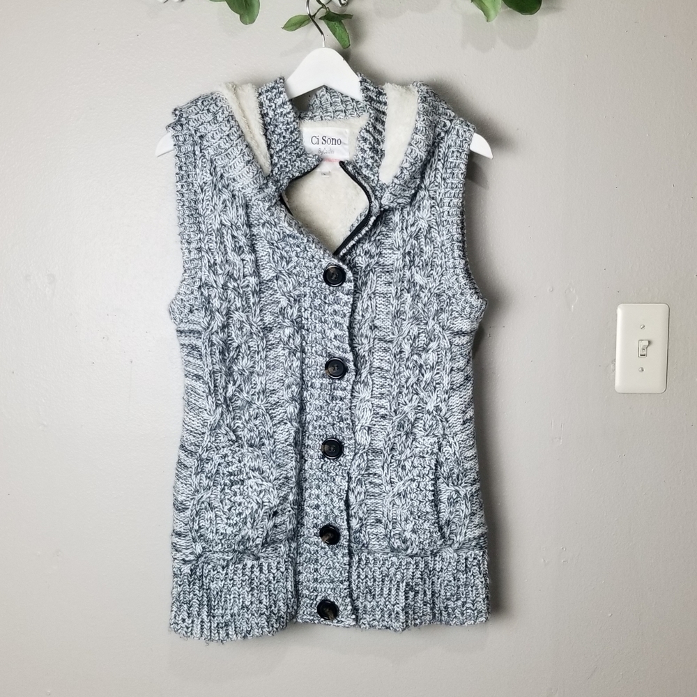Ci Sono by Cavalini knitted vest size L